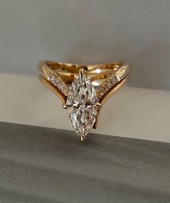 AuriS 2CT Marquise Cut Moissanite Diamond Engagement Ring Set with Matching 925 Silver Wedding Band, 18k Gold Plated.